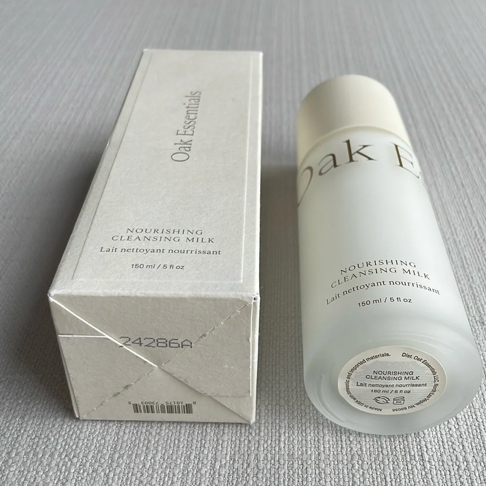 Oak Essentials Nourishing Cleansing Milk